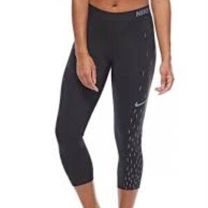 3 for $40   Black NIKE Pro Linear Rain Printed size small Capri Legging.